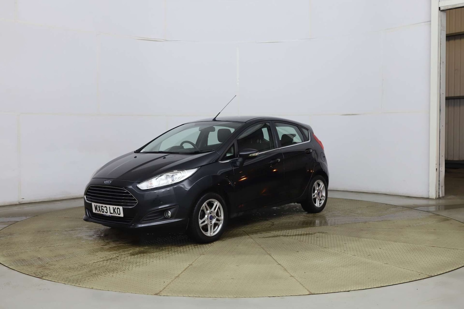 Used Ford Fiesta 2013 for sale - 77530440: Photo 3
