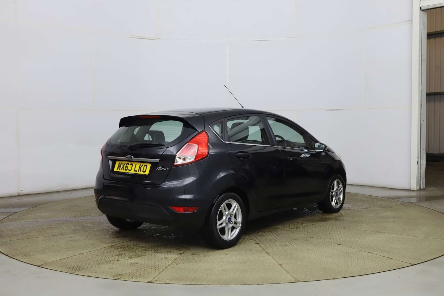 Used Ford Fiesta 2013 for sale - 77530440: Photo 4