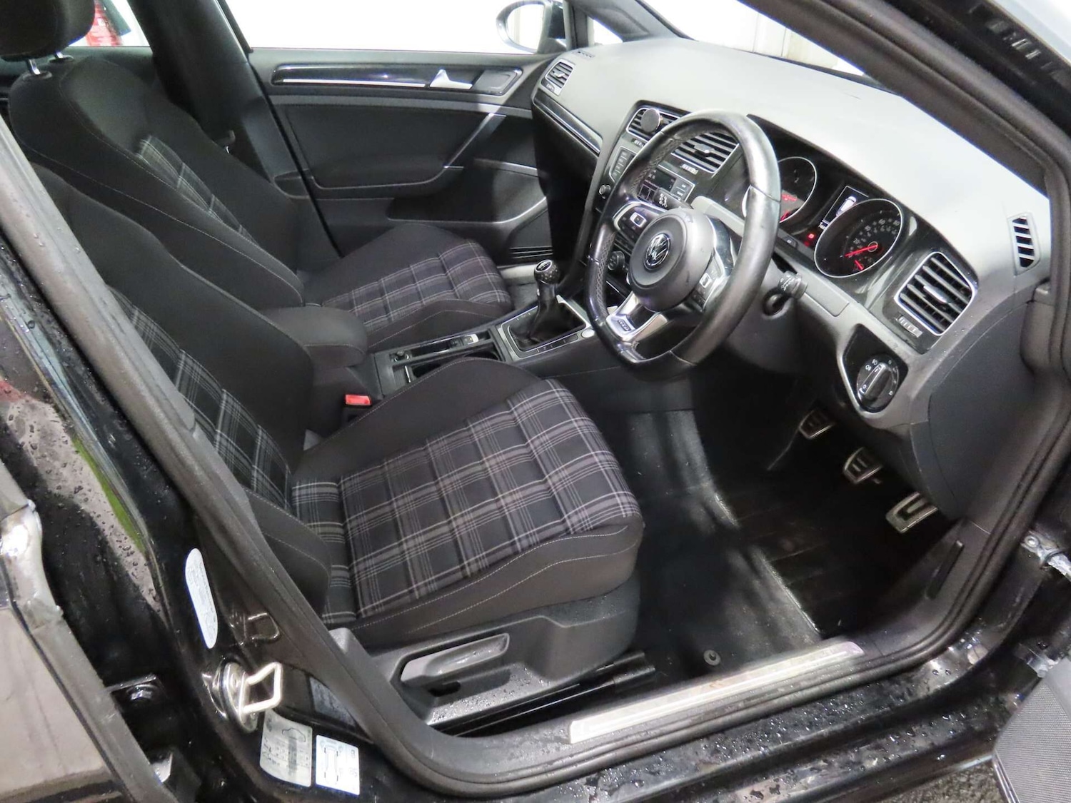 Used Volkswagen Golf 2016 for sale - 77662071: Photo 9