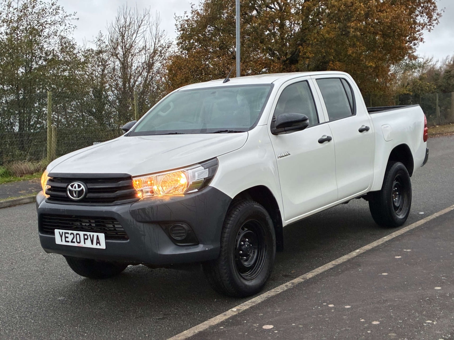 Used Toyota Hilux 2020 for sale - 76481216: Photo 3