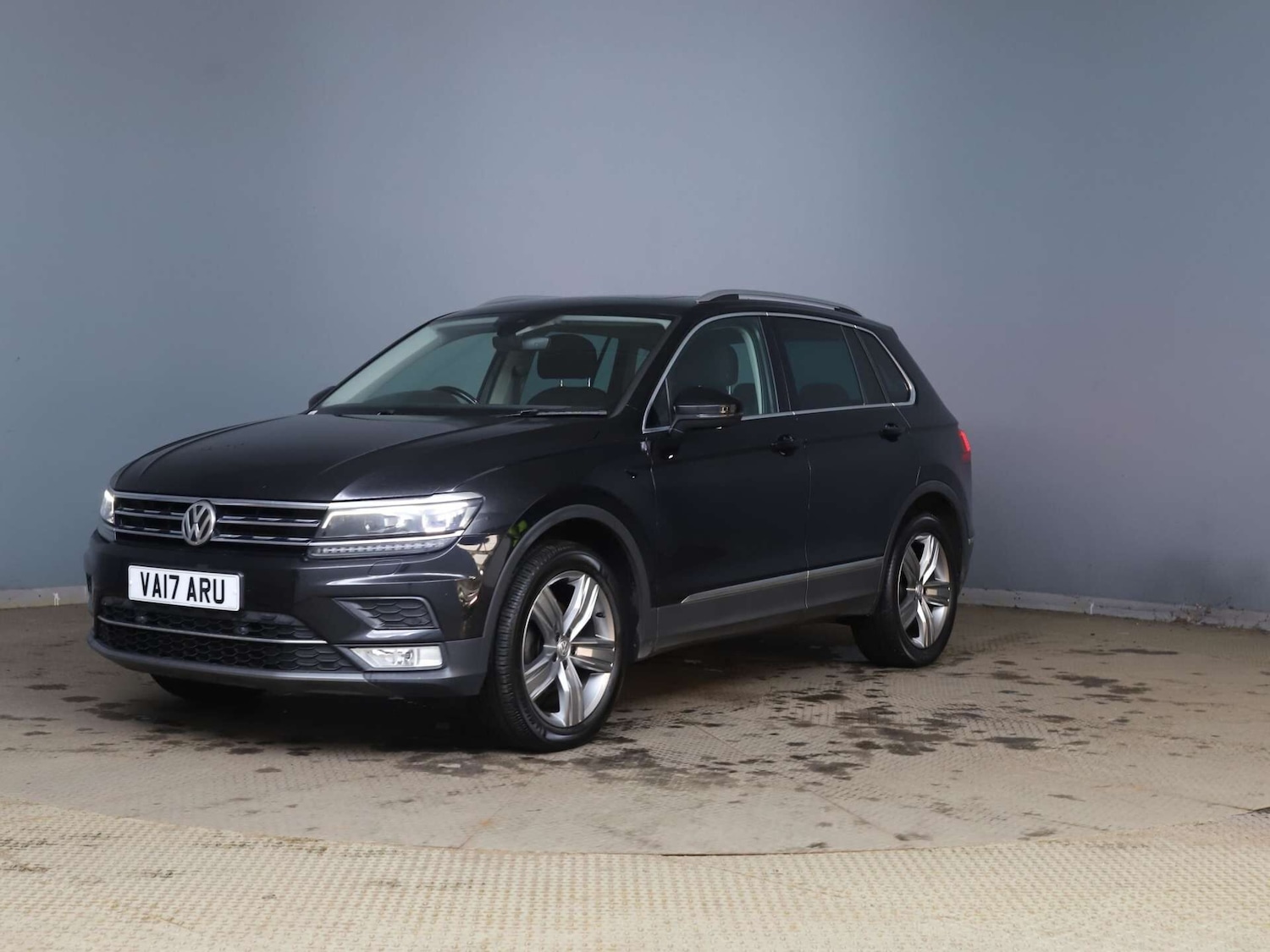 Used Volkswagen Tiguan 2017 for sale - 78141019: Photo 3