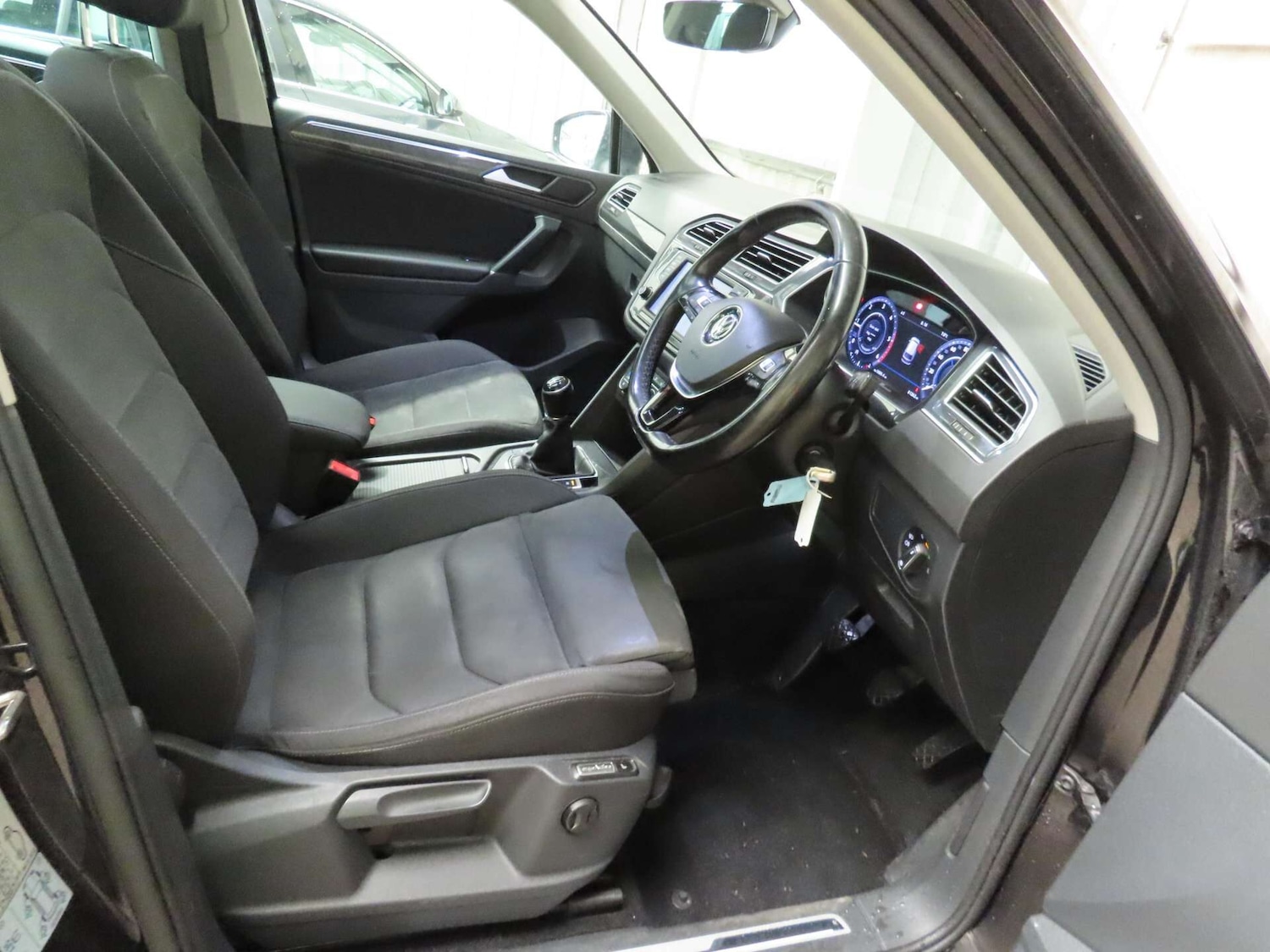 Used Volkswagen Tiguan 2017 for sale - 78141019: Photo 7