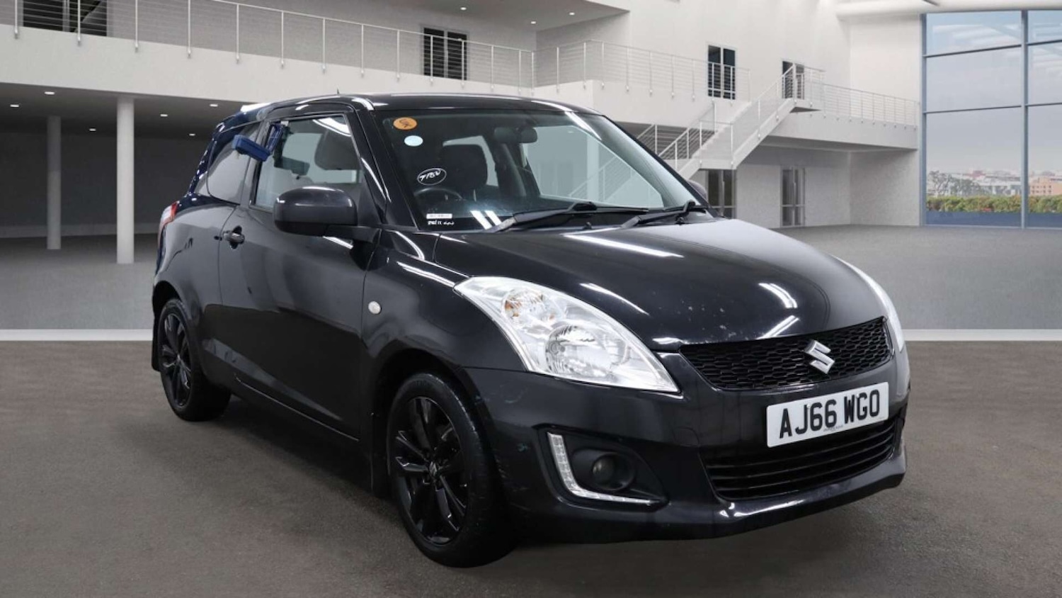 Used Suzuki Swift 2016 for sale - 76762054: Photo 1