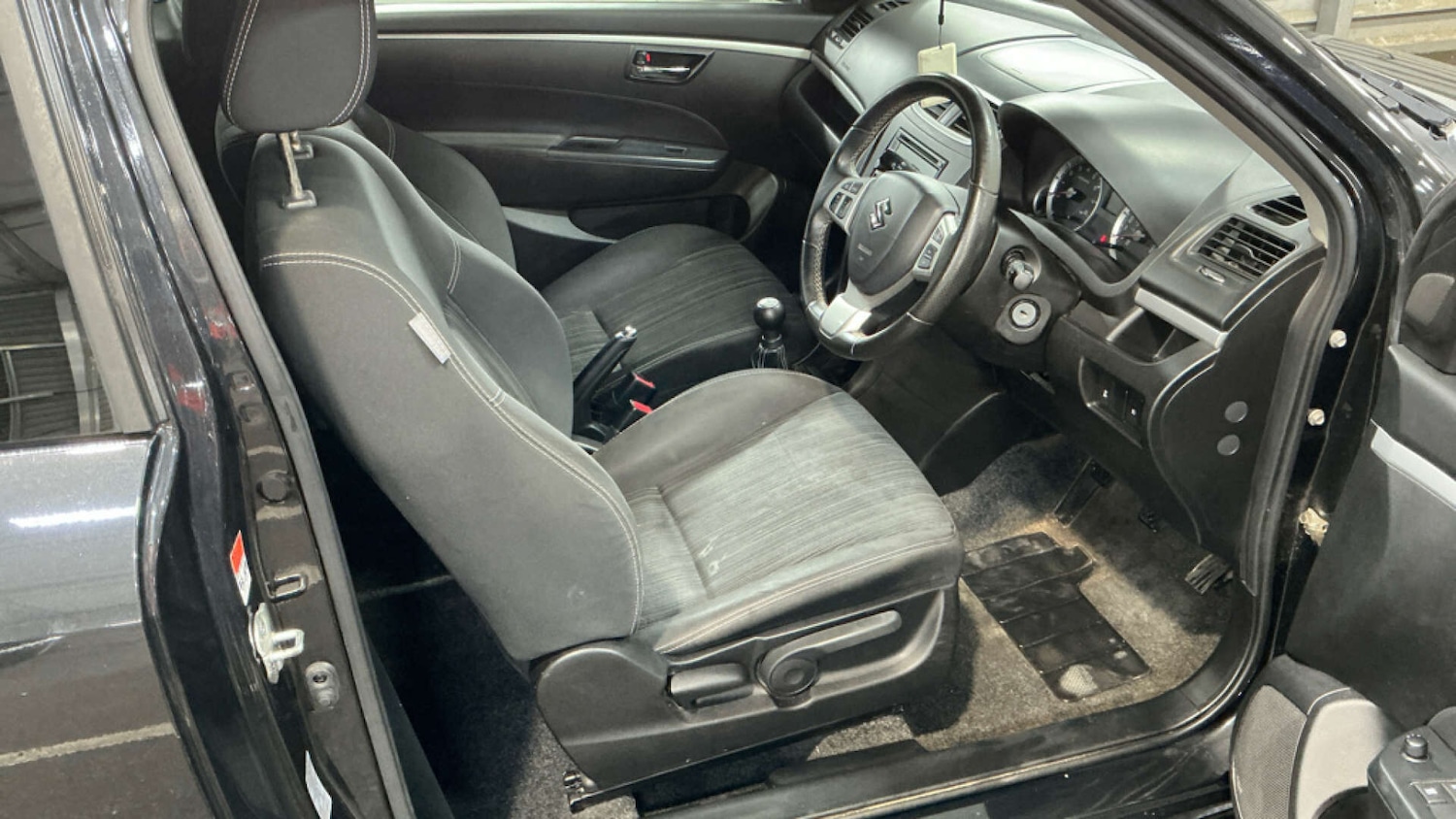 Used Suzuki Swift 2016 for sale - 76762054: Photo 9