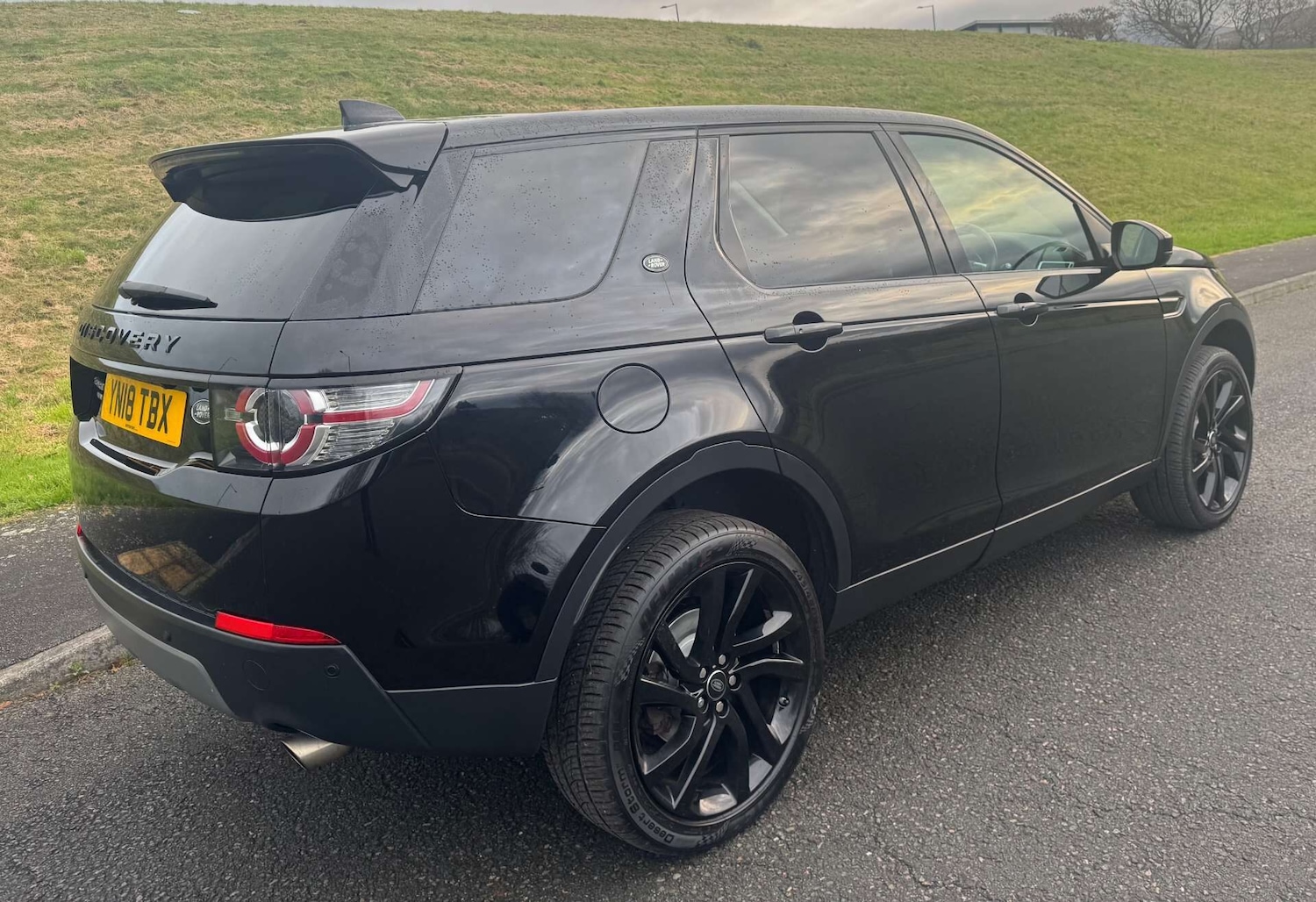 Used Land Rover Discovery Sport 2018 for sale - 76707440: Photo 4