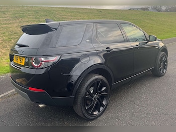 Used Land Rover Discovery Sport 2018 for sale - 76707440: Photo