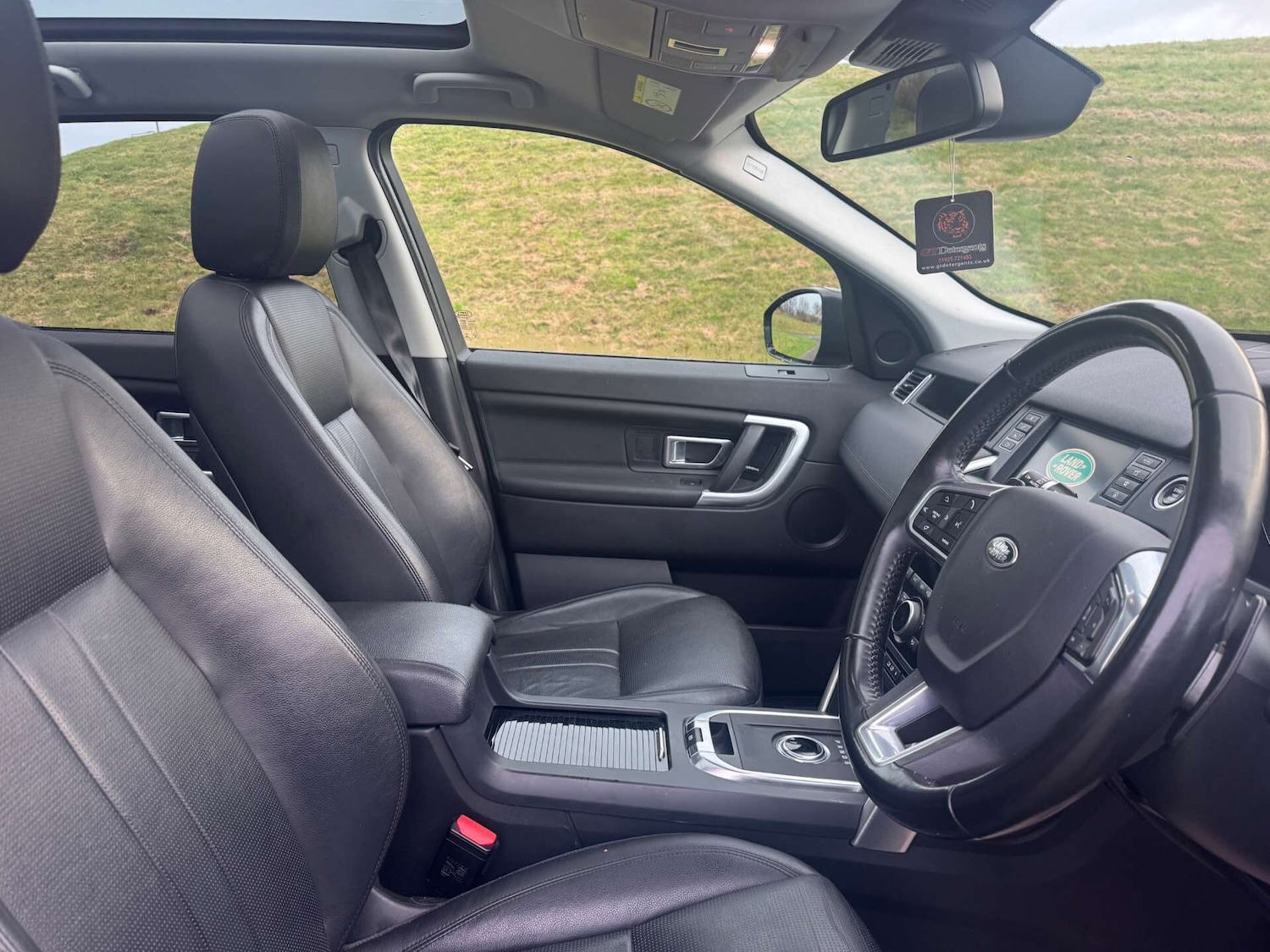 Used Land Rover Discovery Sport 2018 for sale - 76707440: Photo 6