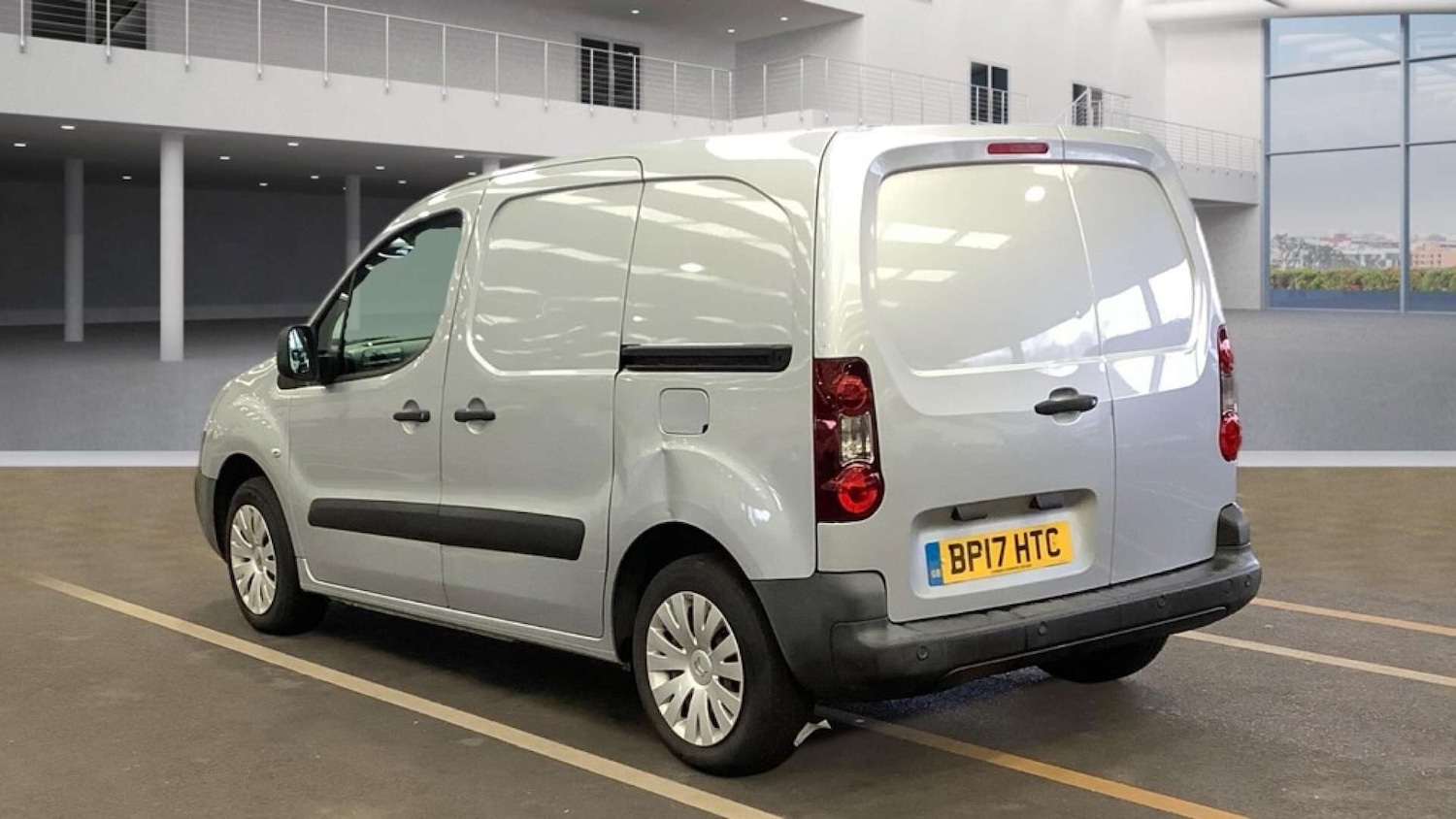 Used Citroen Berlingo 2017 for sale - 77635782: Photo 3