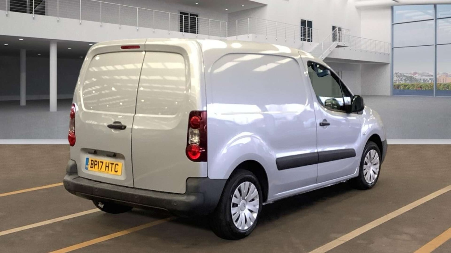 Used Citroen Berlingo 2017 for sale - 77635782: Photo 4