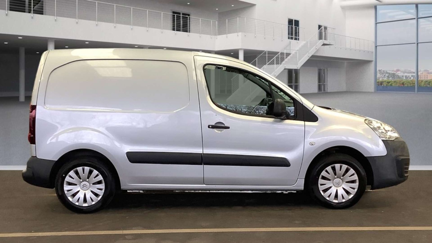 Used Citroen Berlingo 2017 for sale - 77635782: Photo 5
