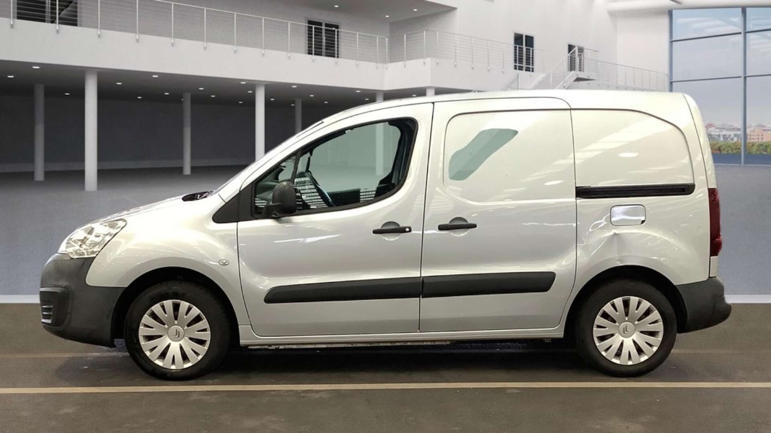 Used Citroen Berlingo 2017 for sale - 77635782: Photo 6