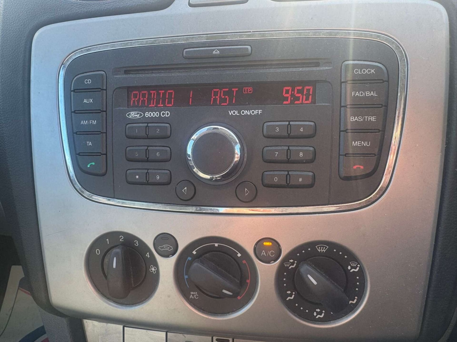 Used Ford Focus 2010 for sale - 78054362: Photo 12