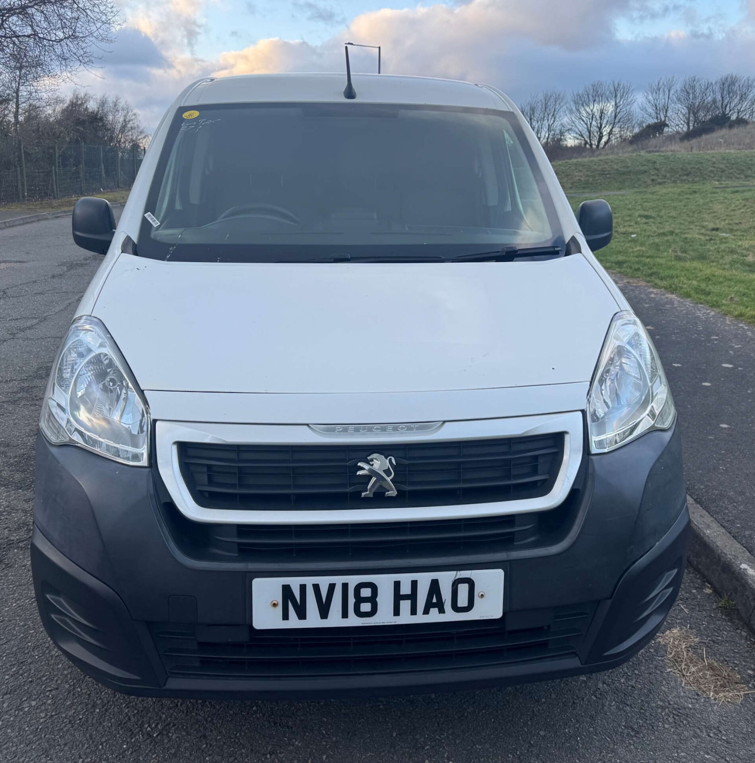 Used Peugeot Partner 2018 for sale - 77398888: Photo 2