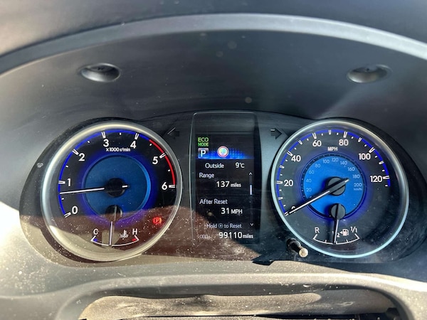 Used Toyota Hilux 2019 for sale - 74816875: Photo 12