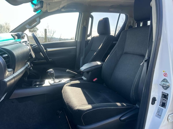 Used Toyota Hilux 2019 for sale - 74816875: Photo 13