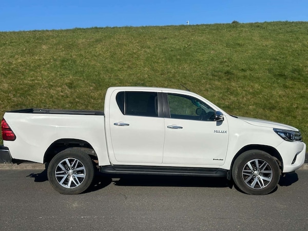 Used Toyota Hilux 2019 for sale - 74816875: Photo 4