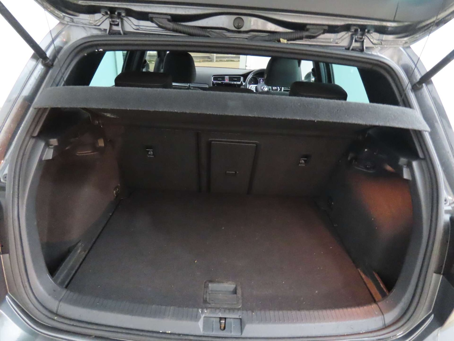 Used Volkswagen Golf 2017 for sale - 76941507: Photo 11