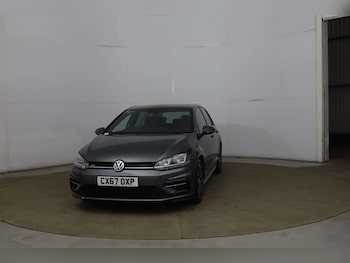 Used Volkswagen Golf 2017 for sale - 76941507: Photo