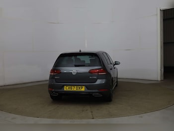 Used Volkswagen Golf 2017 for sale - 76941507: Photo