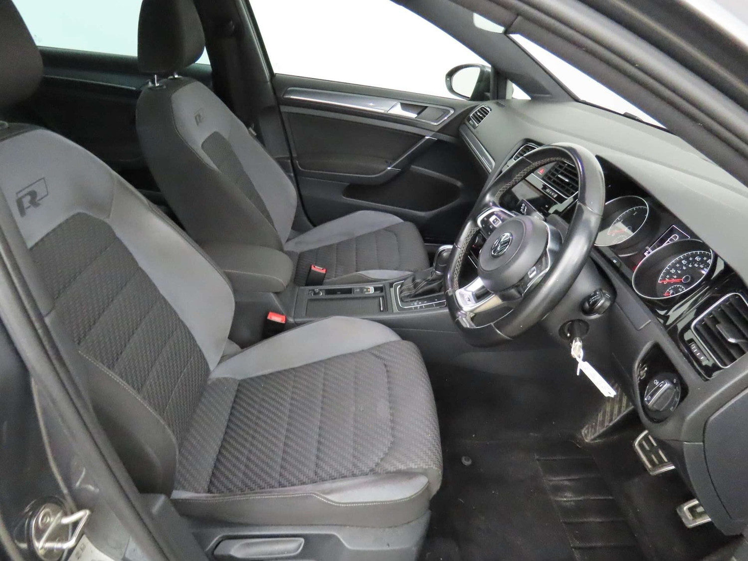 Used Volkswagen Golf 2017 for sale - 76941507: Photo 7