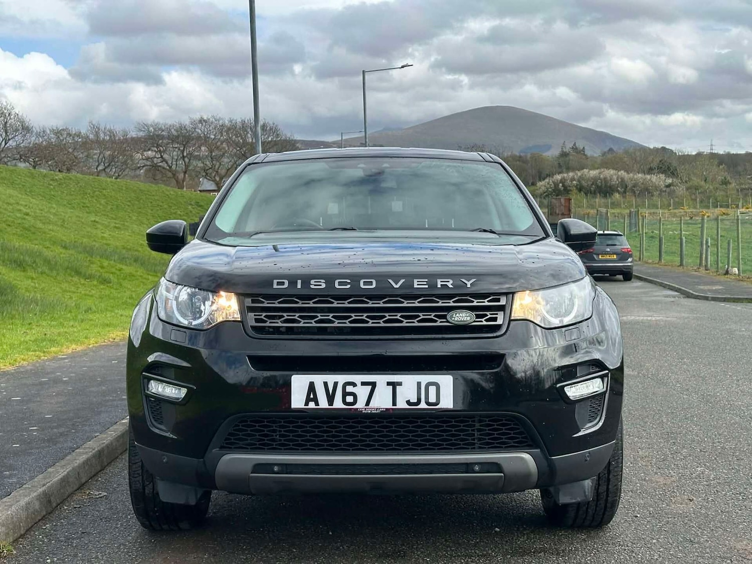 Used Land Rover Discovery Sport 2017 for sale - 78182655: Photo 2