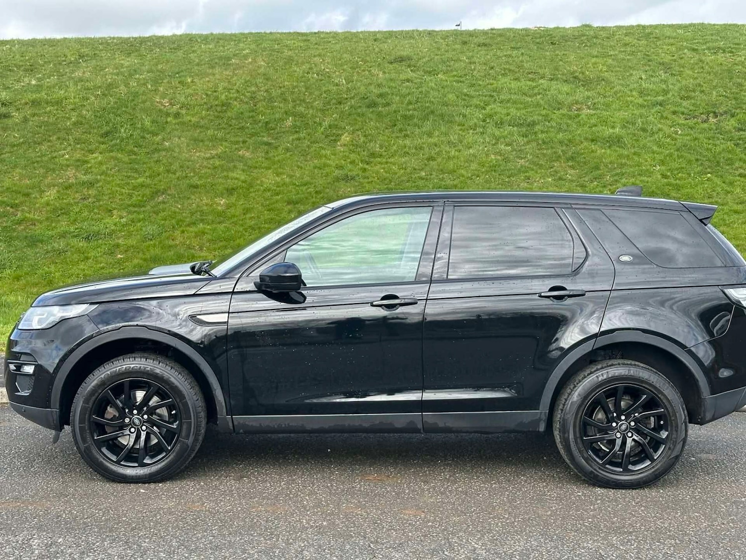 Used Land Rover Discovery Sport 2017 for sale - 78182655: Photo 6