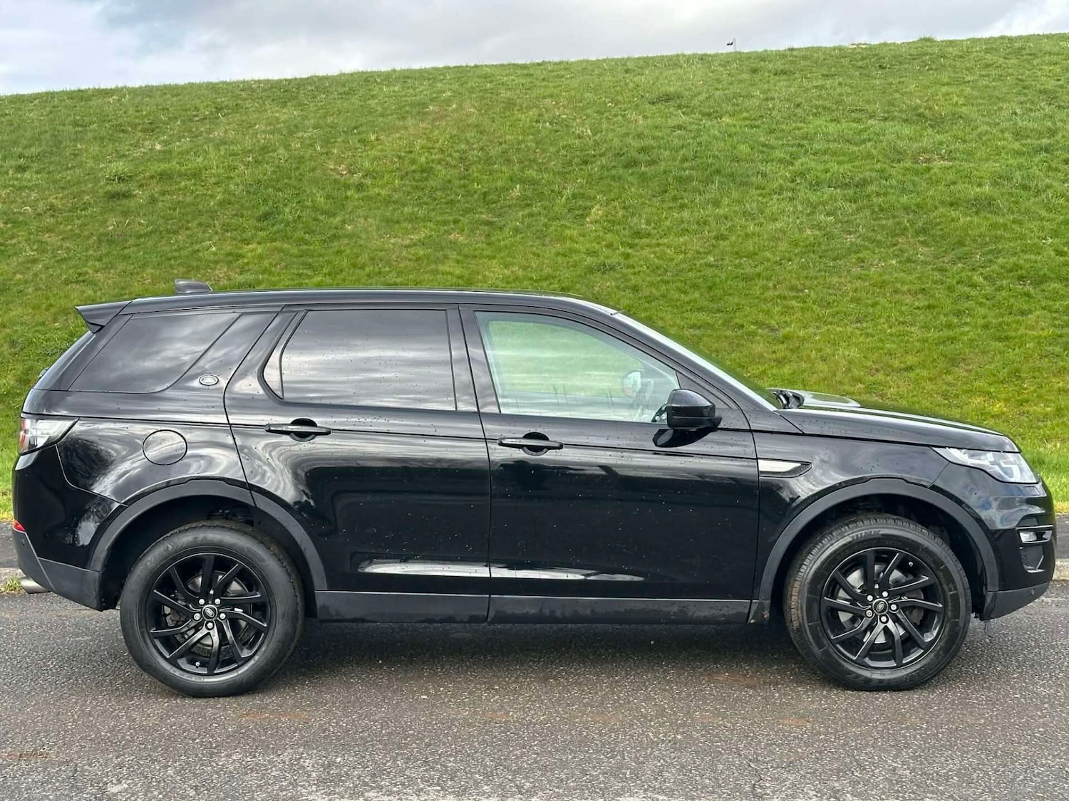 Used Land Rover Discovery Sport 2017 for sale - 78182655: Photo 8