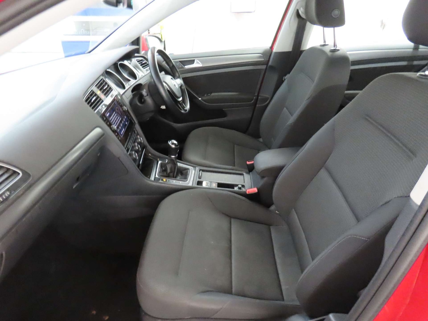 Used Volkswagen Golf 2017 for sale - 76961647: Photo 11