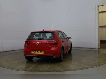 Used Volkswagen Golf 2017 for sale - 76961647: Photo