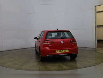 Used Volkswagen Golf 2017 for sale - 76961647: Photo