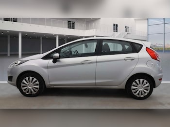 Used Ford Fiesta 2018 for sale - 77100140: Photo