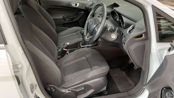 Used Ford Fiesta 2015 for sale - 76312214: Photo 9