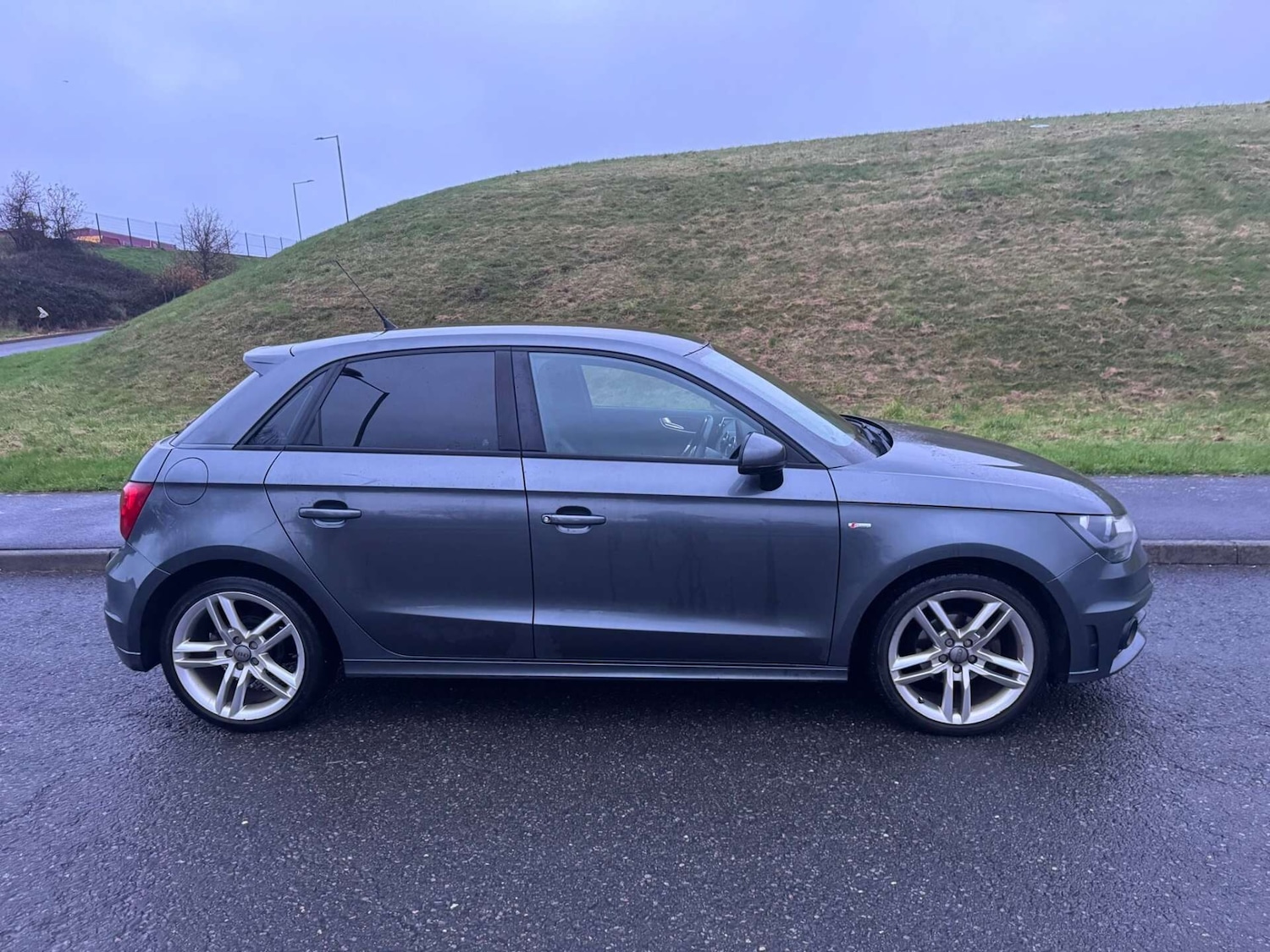 Used Audi A1 2014 for sale - 76750848: Photo 3