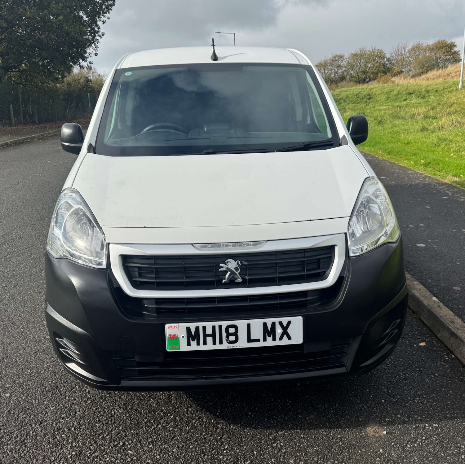Used Peugeot Partner 2018 for sale - 76363151: Photo 2