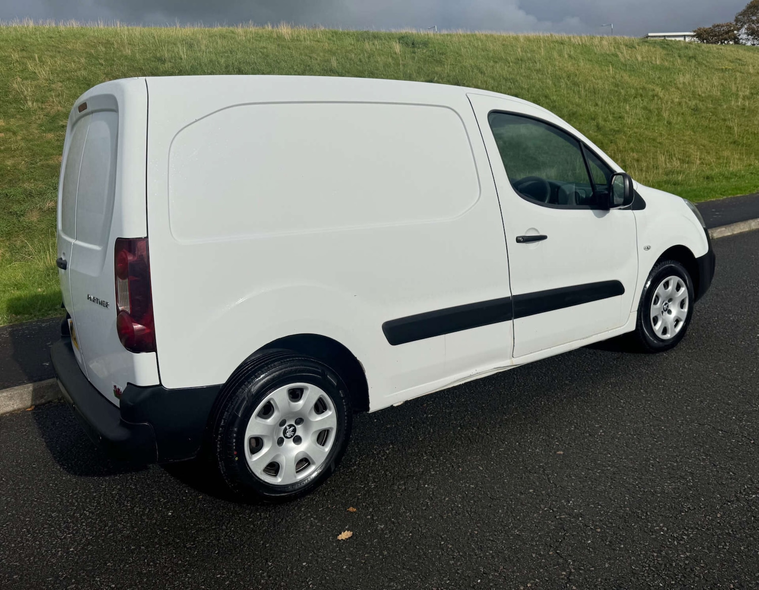 Used Peugeot Partner 2018 for sale - 76363151: Photo 4