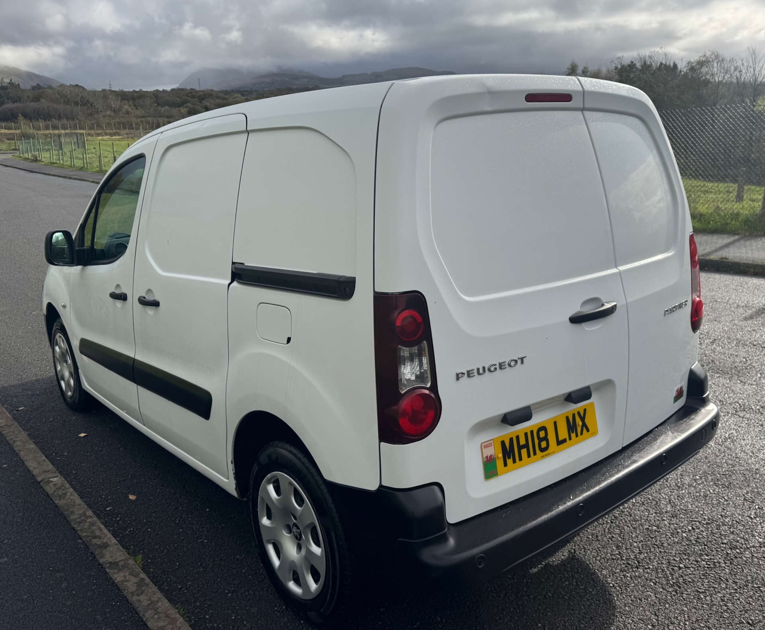 Used Peugeot Partner 2018 for sale - 76363151: Photo 6