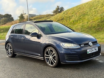 Volkswagen - Golf
