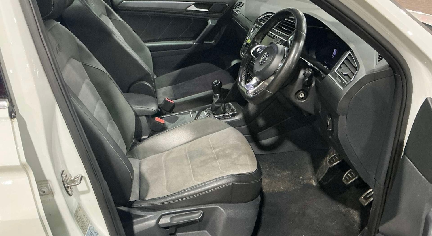 Used Volkswagen Tiguan 2017 for sale - 77112994: Photo 8