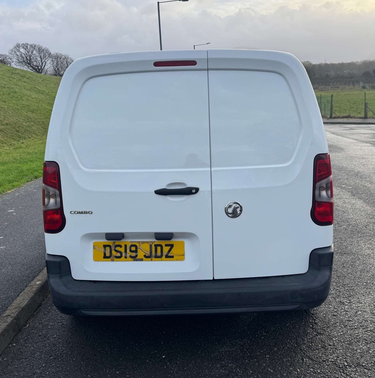 Used Vauxhall Combo 2019 for sale - 76853916: Photo 5
