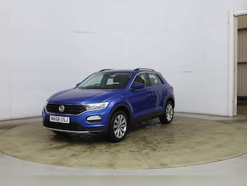 Used Volkswagen T-Roc 2018 for sale - 77830083: Photo