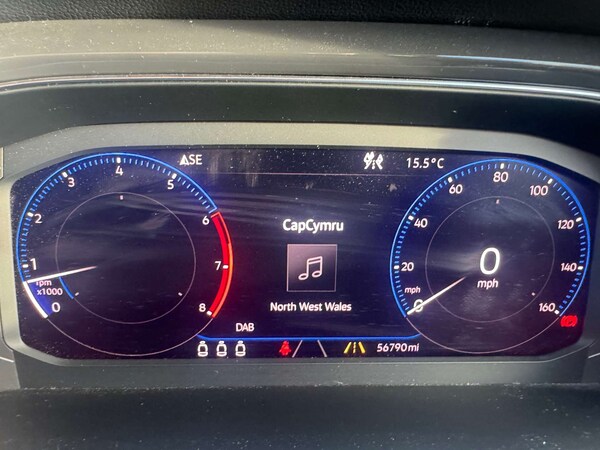 Used Volkswagen T-Roc 2018 for sale - 76312236: Photo 12
