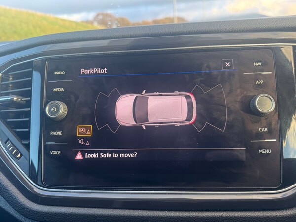 Used Volkswagen T-Roc 2018 for sale - 76312236: Photo 15