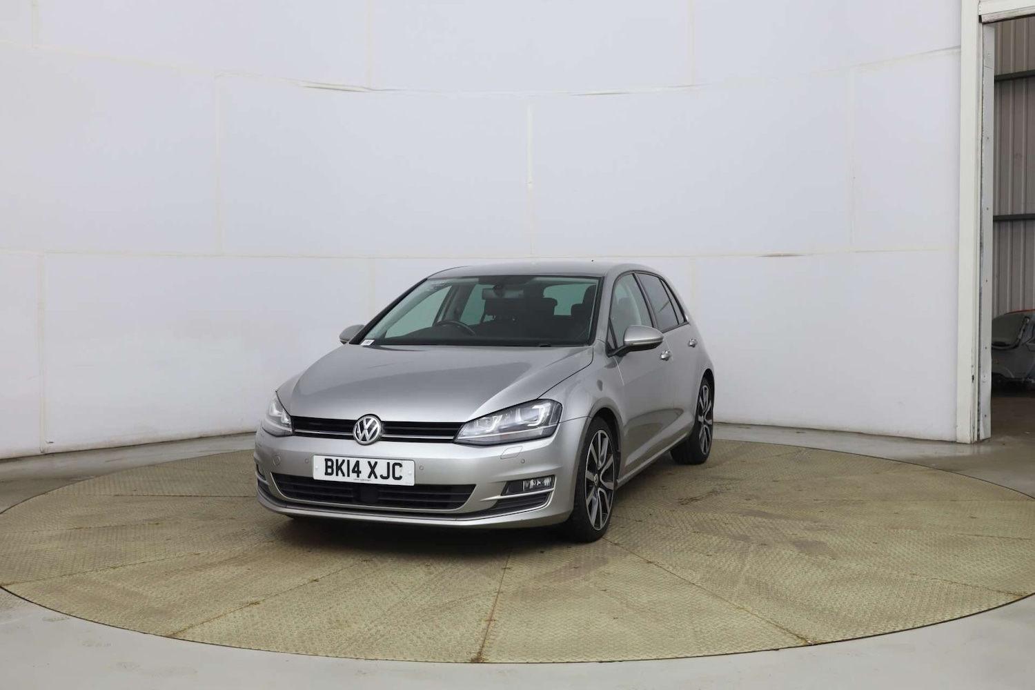 Used Volkswagen Golf 2014 for sale - 77662073: Photo 3