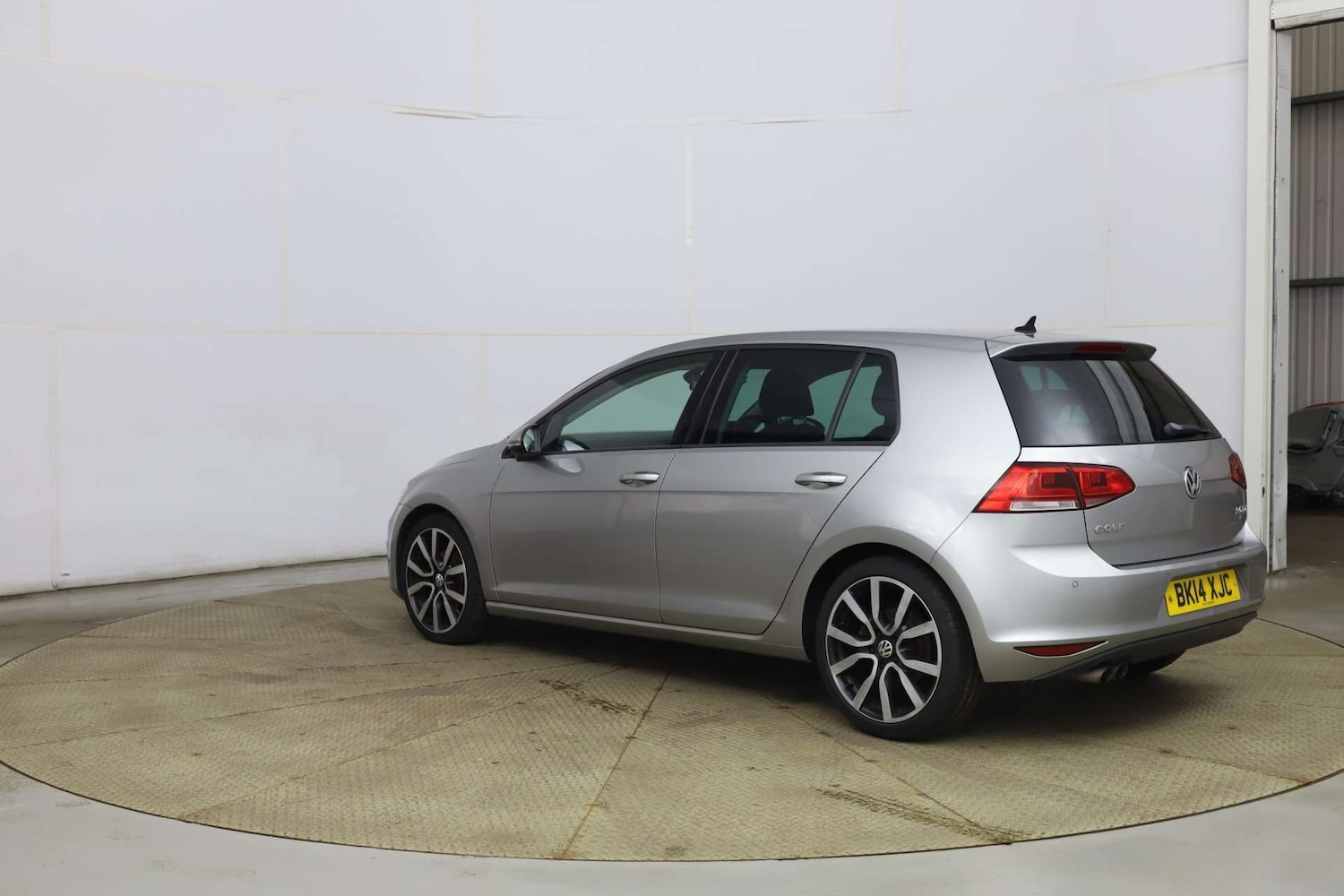 Used Volkswagen Golf 2014 for sale - 77662073: Photo 5