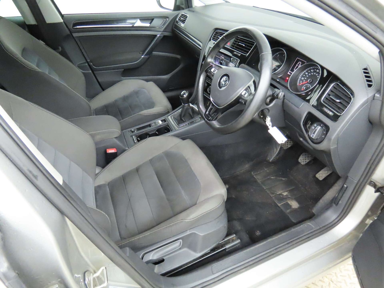 Used Volkswagen Golf 2014 for sale - 77662073: Photo 7