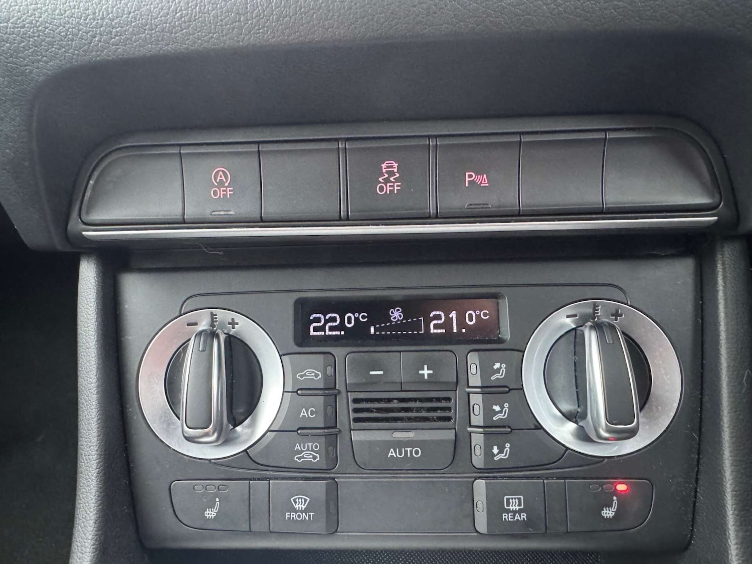 Used Audi Q3 2012 for sale - 77459818: Photo 12