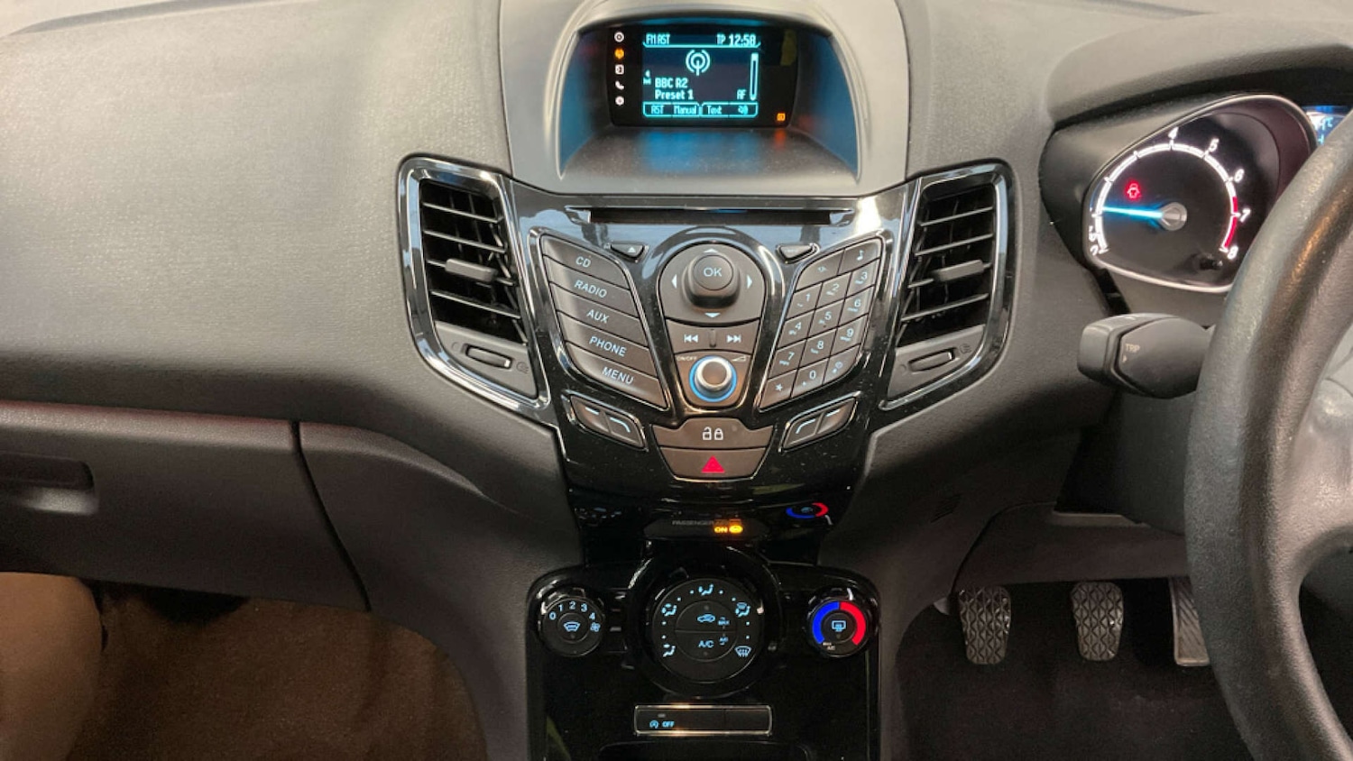 Used Ford Fiesta 2014 for sale - 77149610: Photo 11