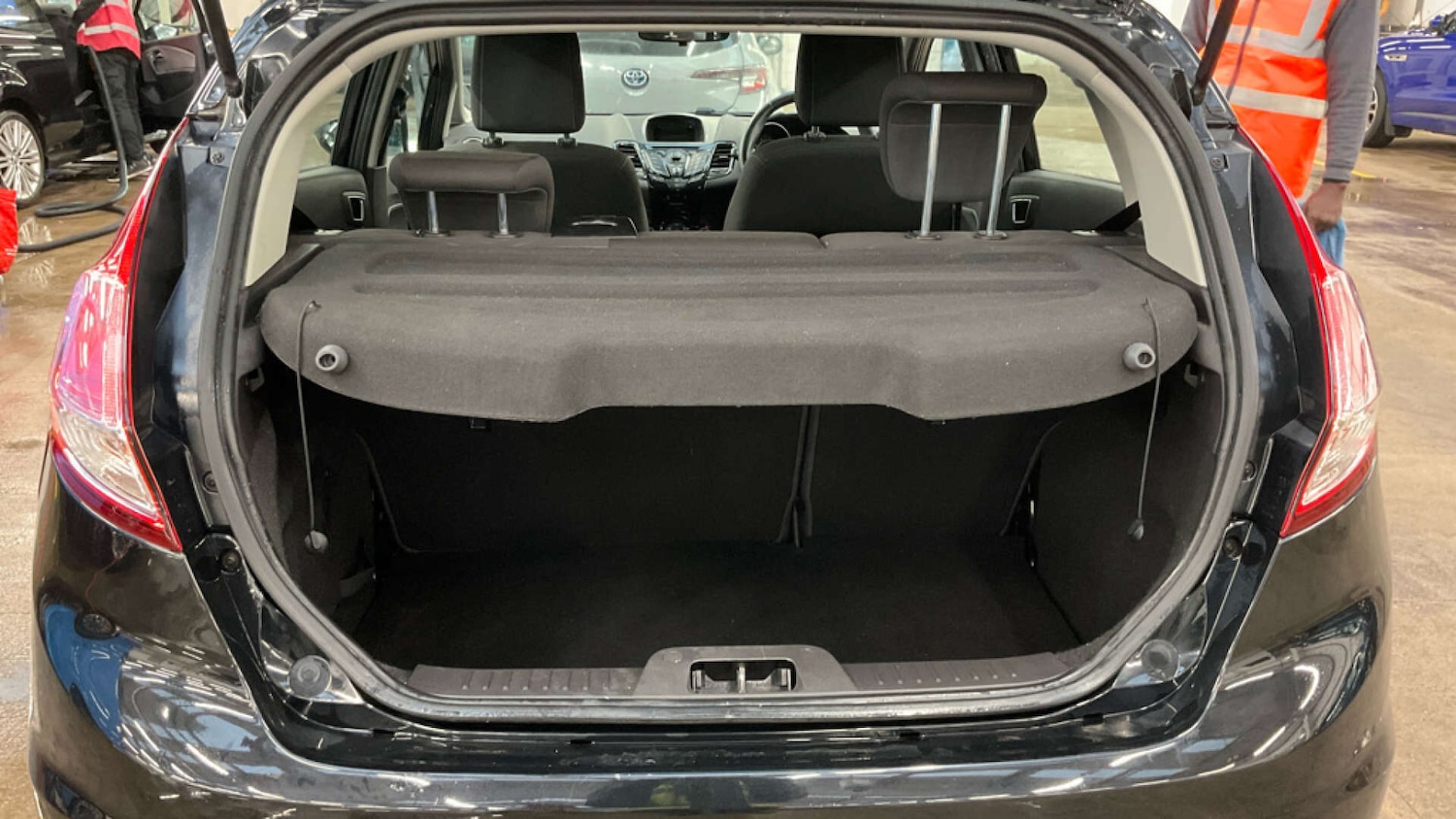 Used Ford Fiesta 2014 for sale - 77149610: Photo 7