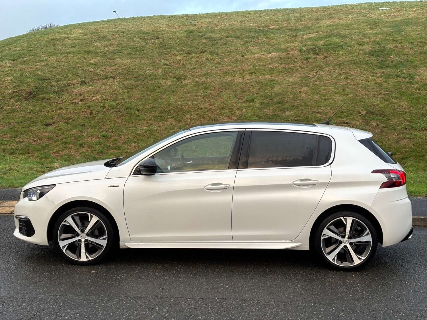 Used Peugeot 308 2018 for sale - 76763306: Photo 7