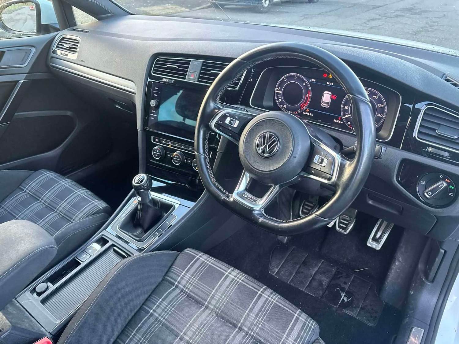 Used Volkswagen Golf 2017 for sale - 76904464: Photo 11